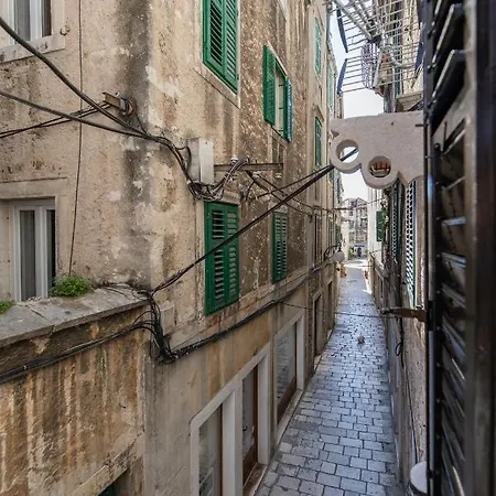 Apartment Stanley Helenski - In Old Town Sibenik