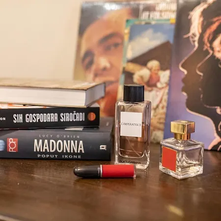 Stanley Helenski - In Old Town Sibenik