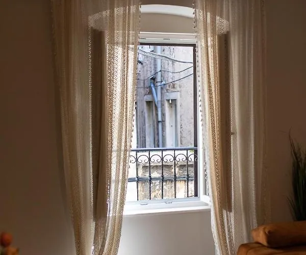 Stanley Helenski - In Old Town