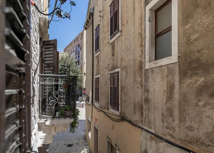 Apartment Stanley Helenski - In Old Town Sibenik