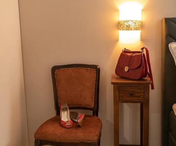 Stanley Helenski - In Old Town Sibenik