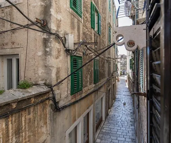 Apartment Stanley Helenski - In Old Town Sibenik