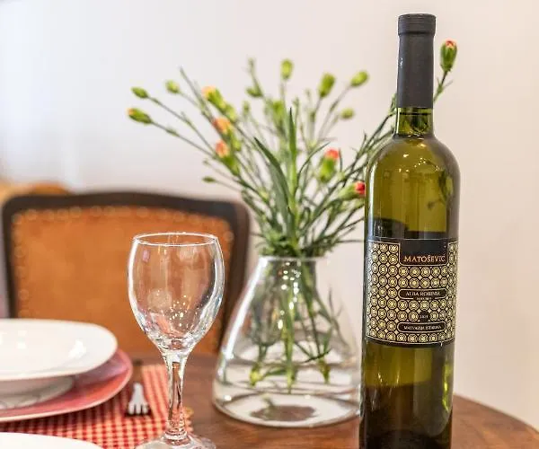 Stanley Helenski - In Old Town *